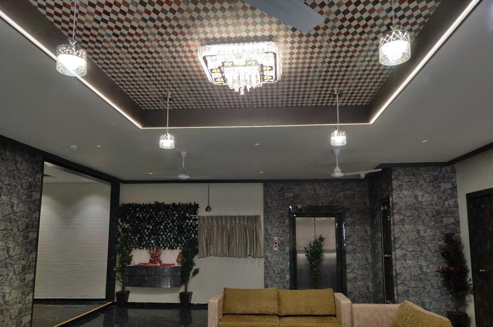 Hotel Selfie Inn Ahmedabad Eksteriør billede